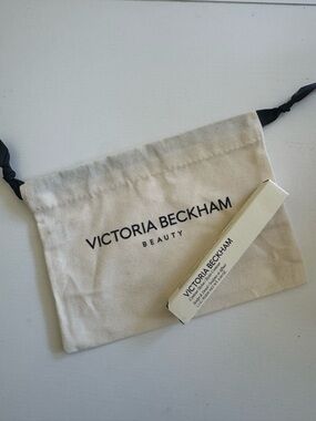 Victoria Beckham Beauty Contour Stylus-Marble with pouch